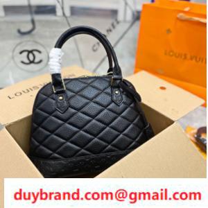 Universal Louis Vuitton Monogr...