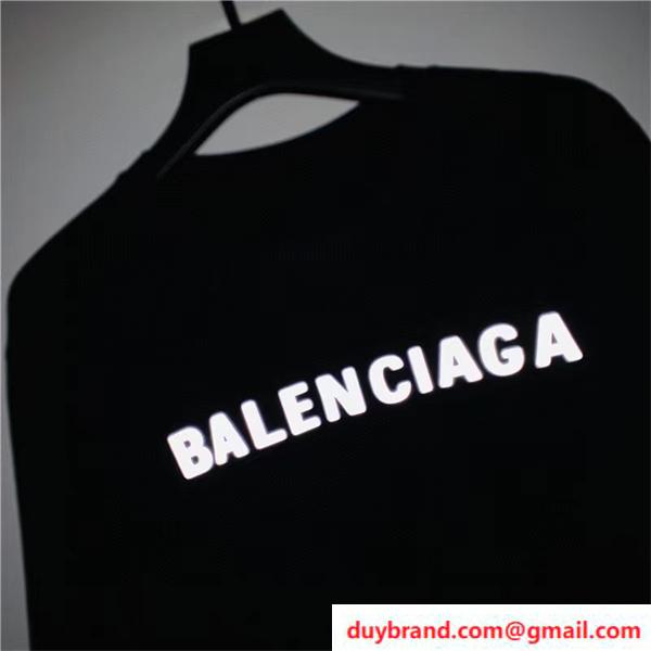 BALENCIAGA6.jpg