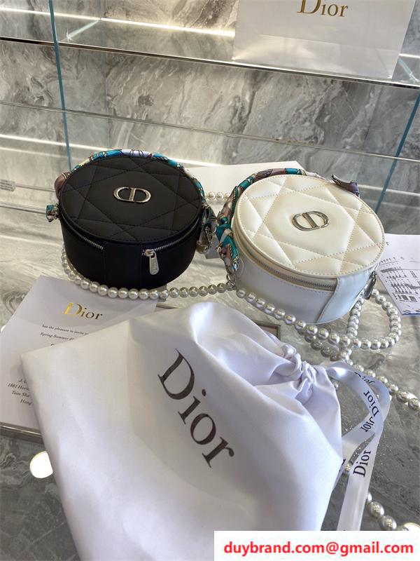 Dior3.jpg
