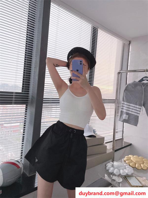 Prada6.jpg