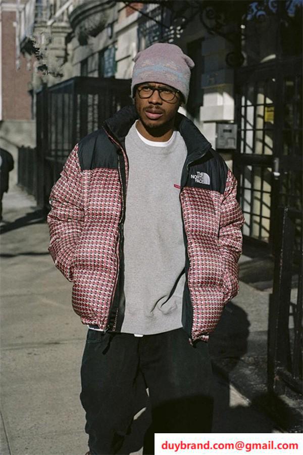 SUPREME ダウンジャケット 偽物