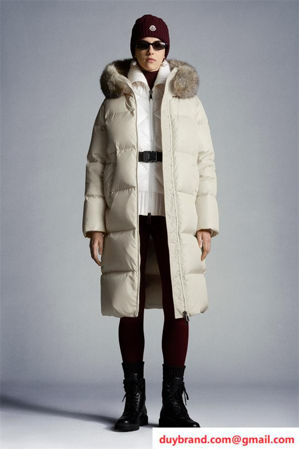 MONCLER 偽物 女性用ダウンジャケット