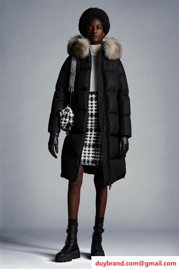 MONCLER 偽物 女性用ダウンジャケット