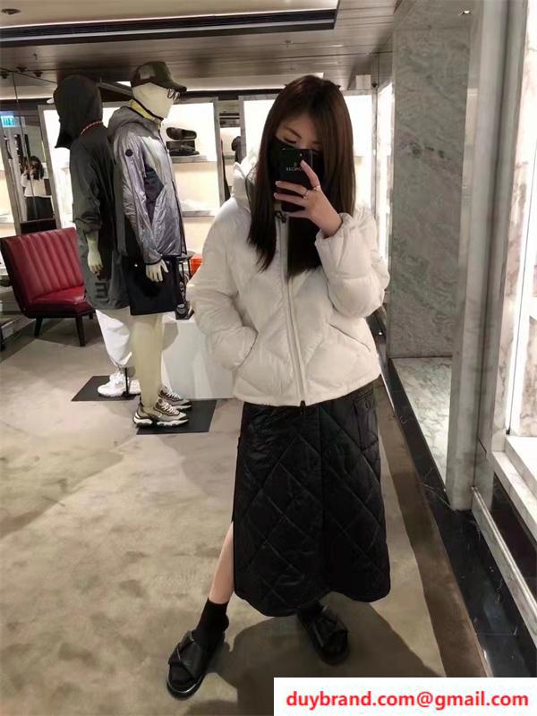 MONCLER ダウンジャケットコピー