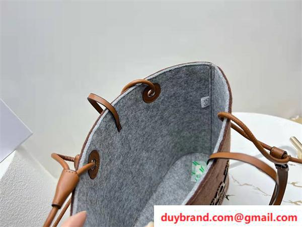 ロエベトートバッグ偽物