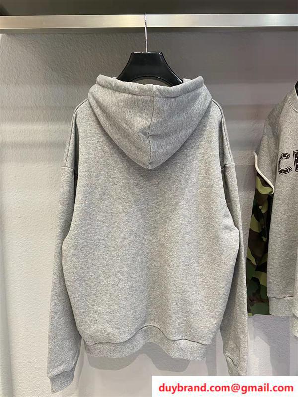 セリーヌパーカー偽物