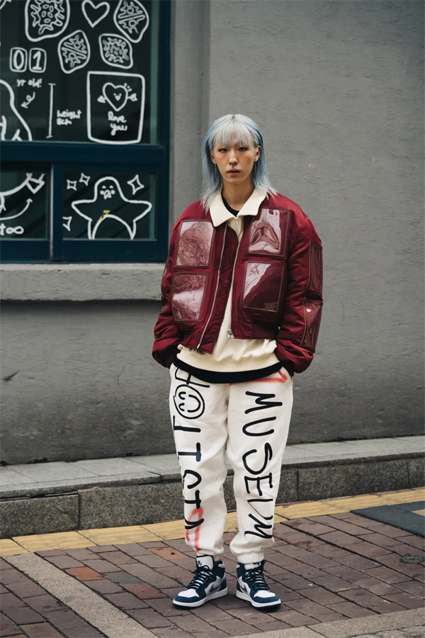 seoul-fall-2022-rtw-street-style-young-chul-kim.jpg